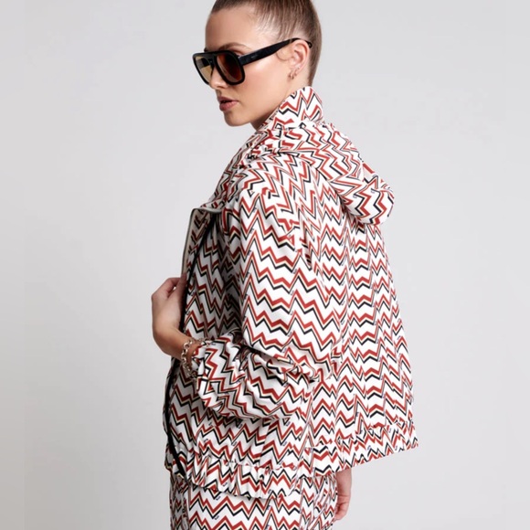 ONE TEASPOON Heartline Track Jacket M 24.5” P2P Red White $155 Retail NWT - Picture 9 of 14